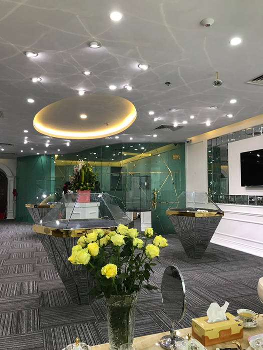 Showroom Diamond Empire, TNHH XDNT&TM Hoàng Lâm TNHH XDNT&TM Hoàng Lâm