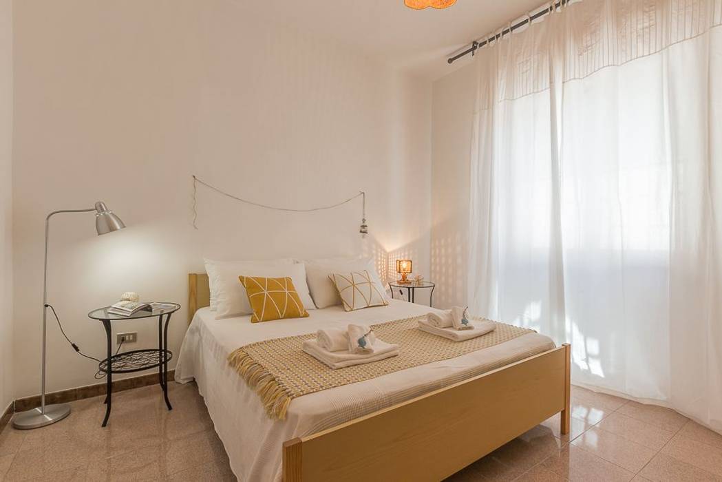 Casa Gaia Anna Leone Architetto Home Stager Camera da letto in stile mediterraneo