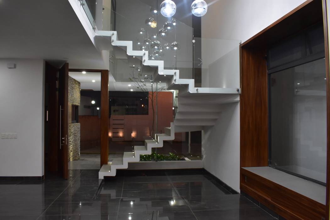 CASA RCP , DEVELOP ARQUITECTOS DEVELOP ARQUITECTOS Stairs