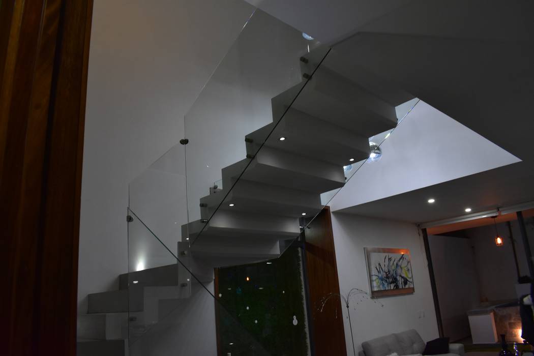 CASA RCP , DEVELOP ARQUITECTOS DEVELOP ARQUITECTOS Escaleras