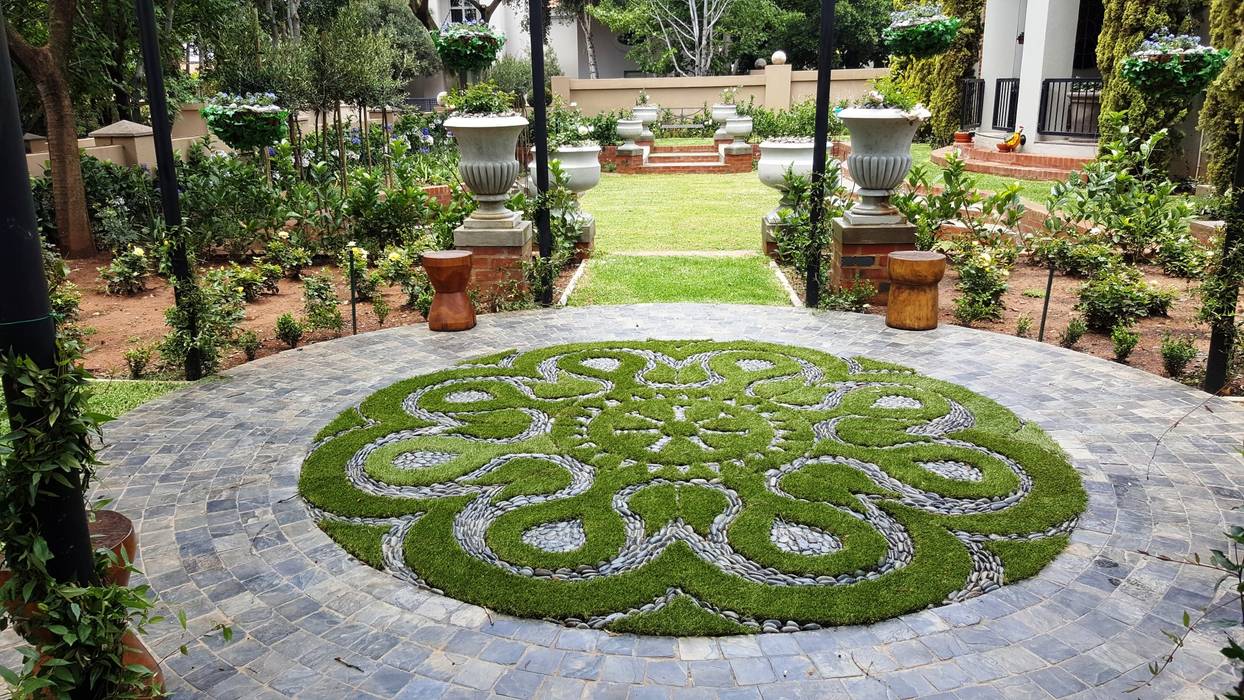 homify Classic style garden