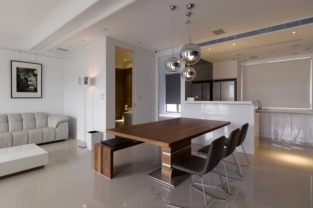 禾光設計_“回 - Back to Home”, 禾光室內裝修設計 ─ Her Guang Design 禾光室內裝修設計 ─ Her Guang Design Minimalist style doors 隱形門片設計