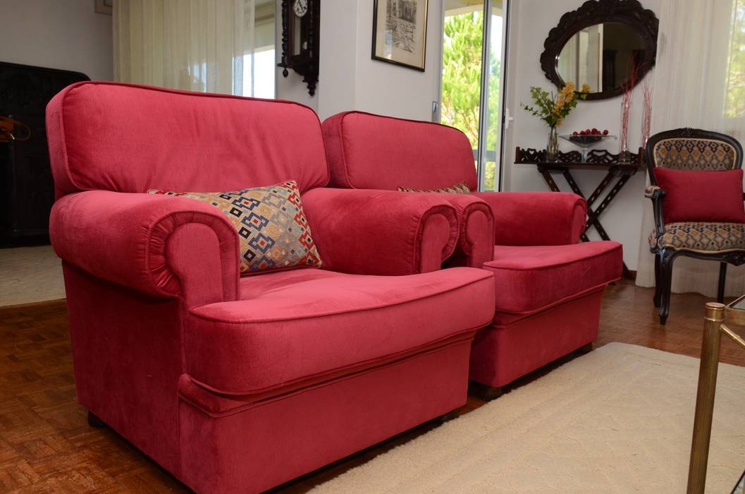 Restauro de estofos de sala de estar STOOL INTERIORS Salas de estar clássicas sala de estar,sofá,almofada,restauro,Sofás e divãs