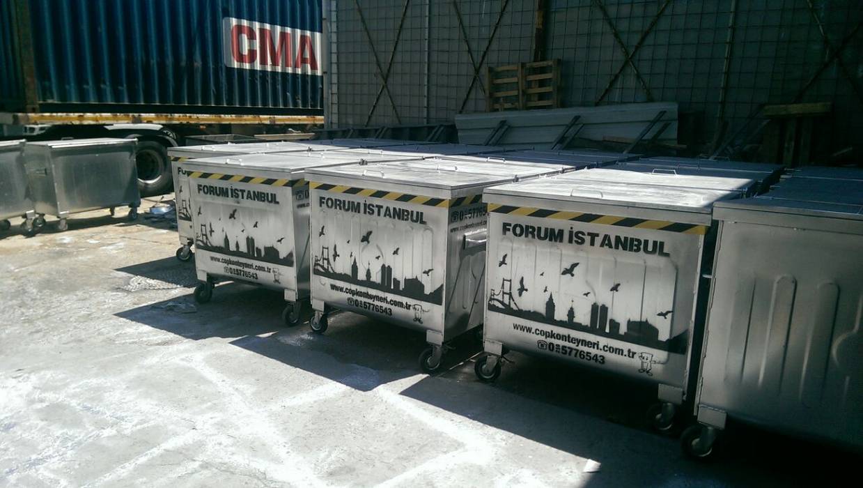 Çöp Konteyneri, Çöp Konteyneri Waste Container Çöp Konteyneri Waste Container Garajes de estilo industrial Garajes