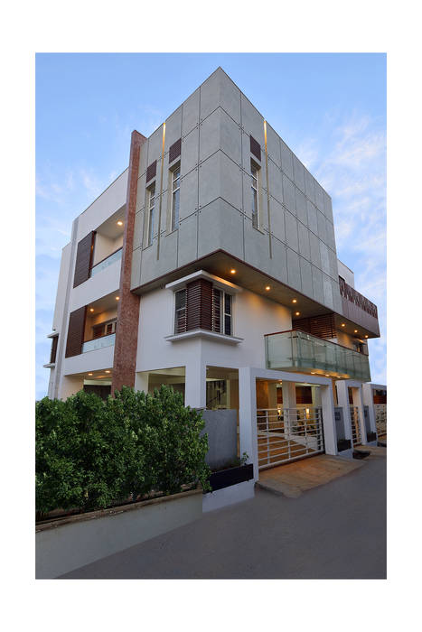 SKYLIT HOUSE,Residence for Sathyanarayanan Menon, Ineidos Ineidos Multi-Family house