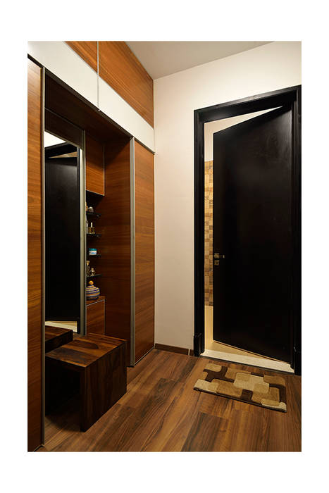 Residence Interiors for Mr.Shobit and Shesha, Ineidos Ineidos Modern Dressing Room