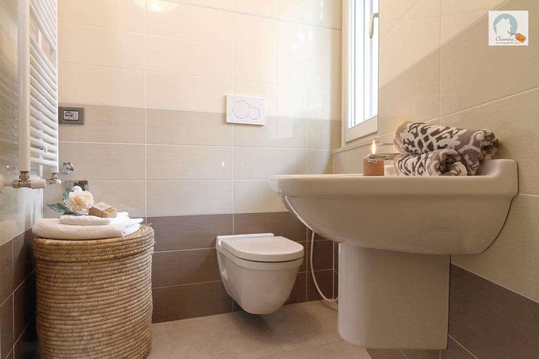 Monza, trilocale, Charming Home Charming Home 現代浴室設計點子、靈感&圖片