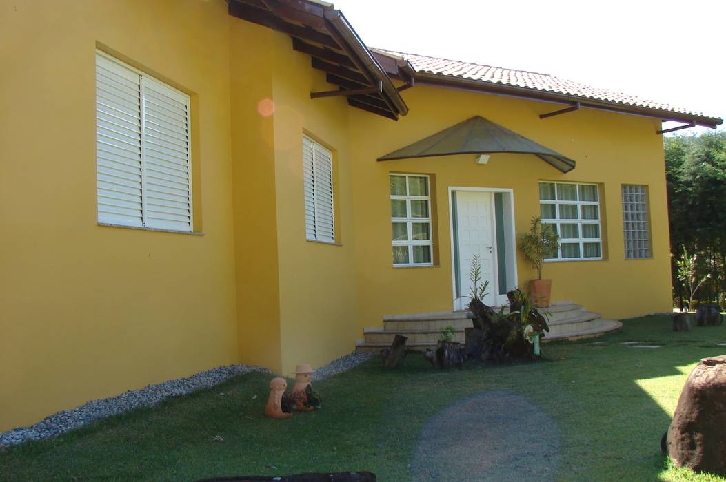 Residência - Itaúna MG, SERARTE ENGENHARIA SERARTE ENGENHARIA Terrace house