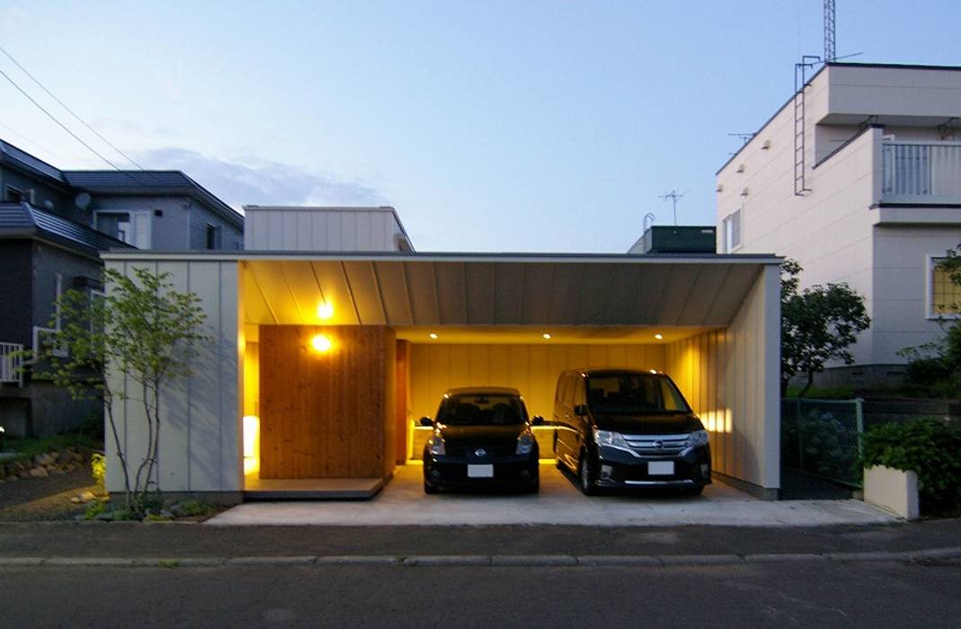 BEAT, 株式会社 ATELIER O2 株式会社 ATELIER O2 Modern garage/shed