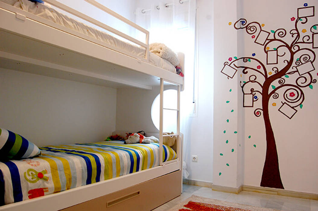 dormitorio después Las Casas de Iridella Dormitorios infantiles de estilo moderno