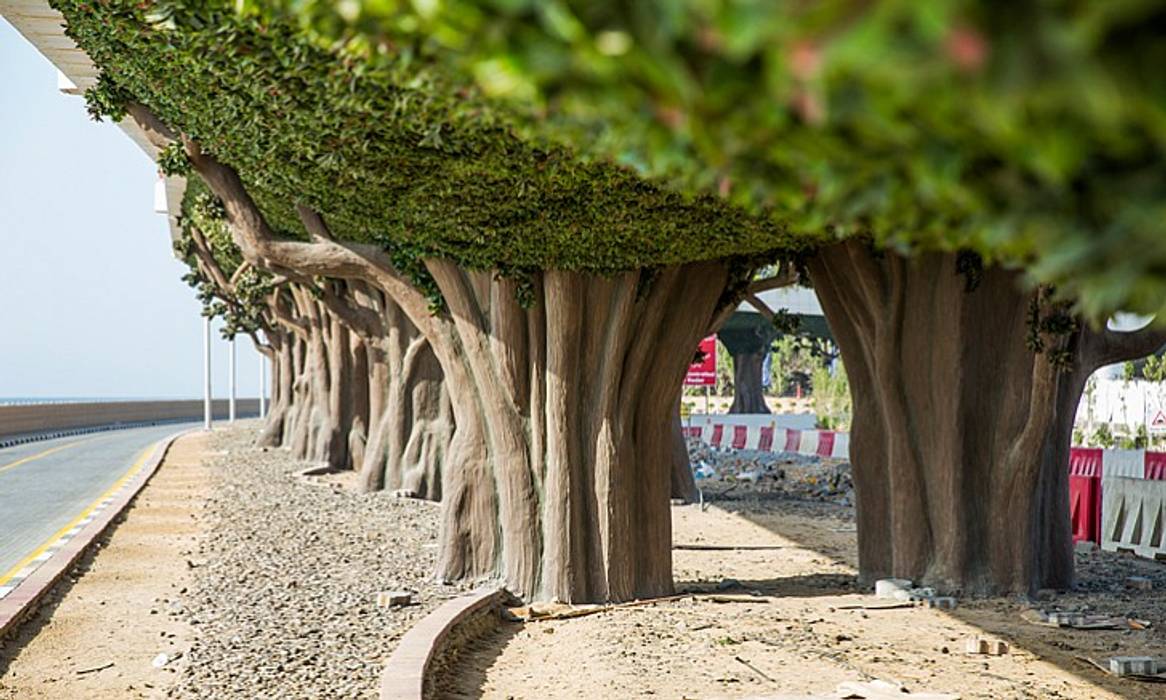 #SUNWING artificial foliage hedges in a forest bridges project in the #Dubai, Sunwing Industrial Co., Ltd. Sunwing Industrial Co., Ltd. Espacios comerciales Plástico Estadios