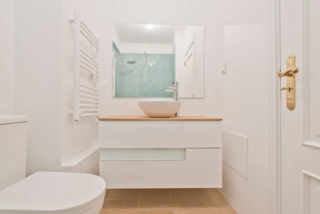 Instalação Sanitária homify Casas de banho escandinavas Casa de banho,bathroom,creative,green,minimalista,clean,branca
