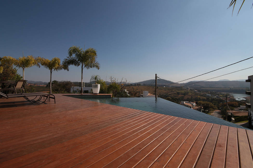 CASA ESCARPAS, Mutabile Arquitetura Mutabile Arquitetura Piscines privées