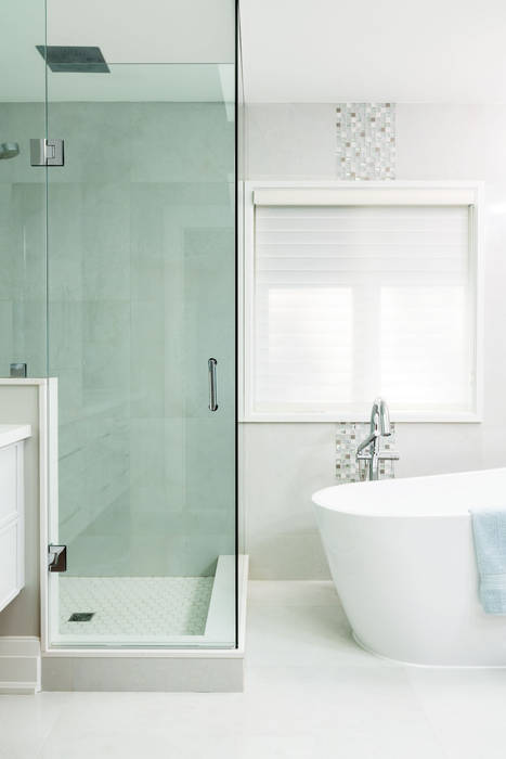 Modern spa bathroom Frahm Interiors Modern bathroom freestanding tub,bathtub,modern,chrome,white,shower