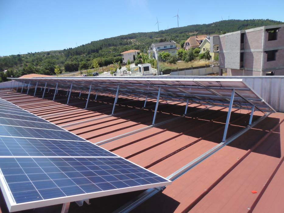 Paineis Solares Mini-Preço Sernancelhe, EC2+Energias EC2+Energias Terrazas en el techo