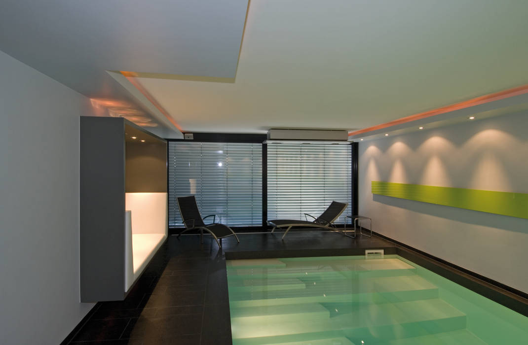 Schwimmbad H, Architekturbüro zwo P Architekturbüro zwo P Moderne Pools pool,schwimmbad,wellness,zwo p,interior