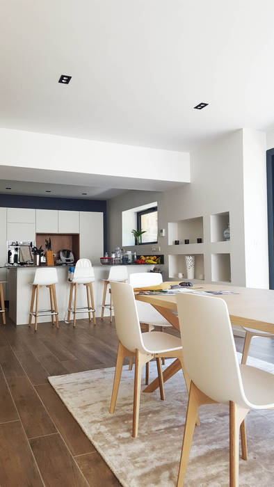 Maison à Landouge, Jean-Paul Magy architecte d'intérieur Jean-Paul Magy architecte d'intérieur Built-in kitchens