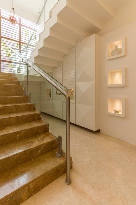 Lit niche homify Stairs