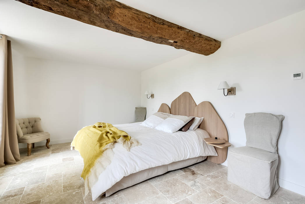 Longère, blackStones blackStones Scandinavian style bedroom