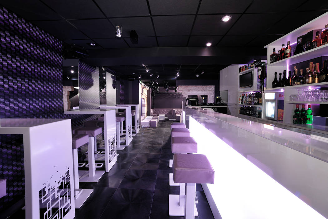 DISCOTHEQUE LE MENESTREL, AGENCE DEL IN AGENCE DEL IN Espaces commerciaux Bars & clubs