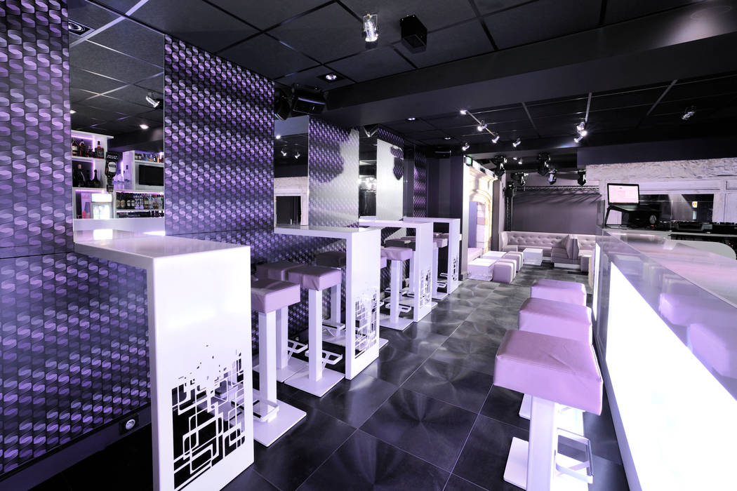 DISCOTHEQUE LE MENESTREL, AGENCE DEL IN AGENCE DEL IN Espaces commerciaux Bars & clubs