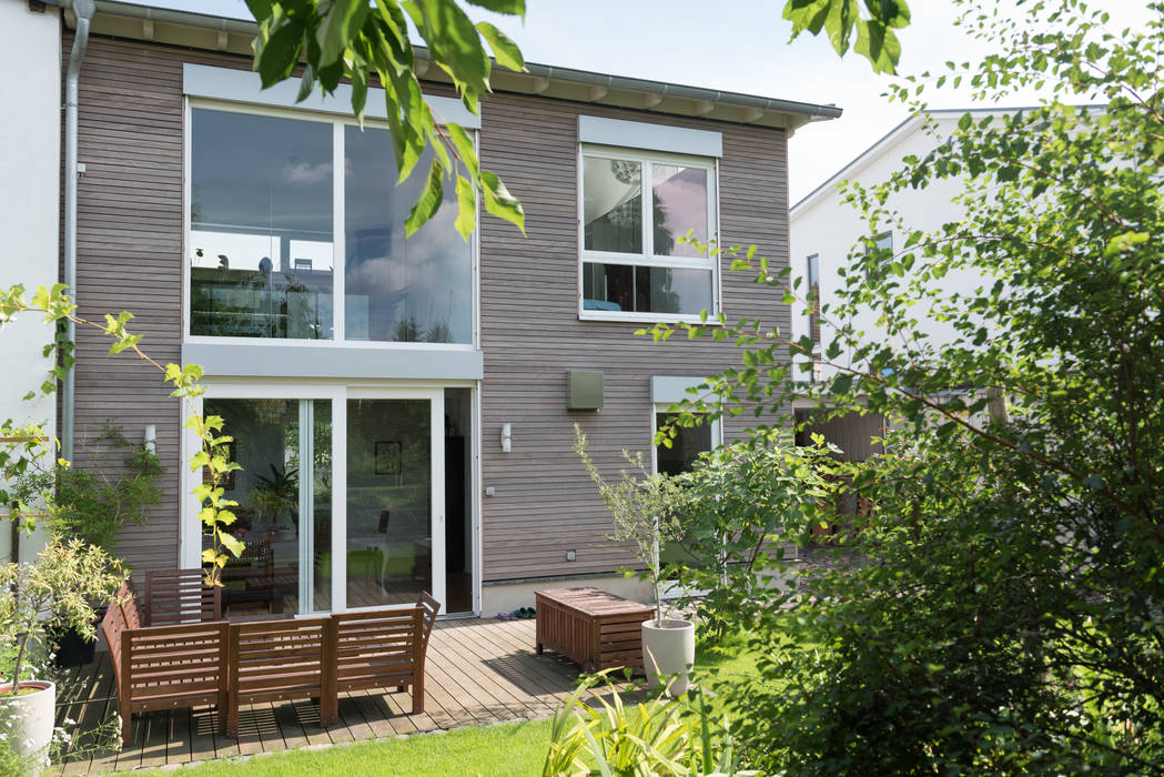 Haus E in Bonn, Grotegut Architekten Grotegut Architekten Casas unifamiliares Madera Acabado en madera