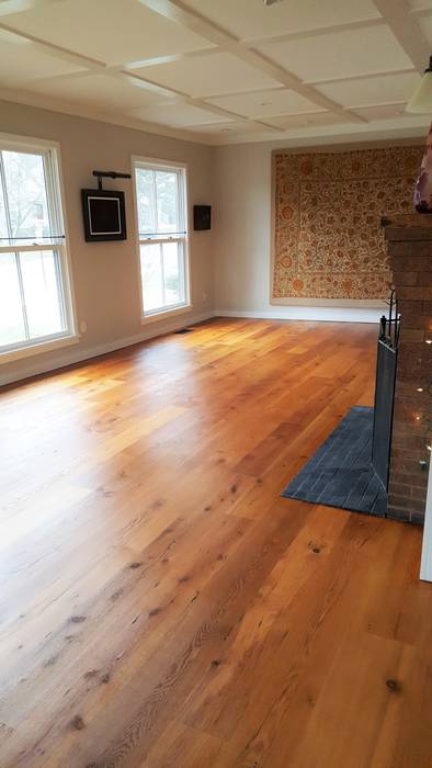 10" Hemlock Floors, Shine Star Flooring Shine Star Flooring Rustic style living room