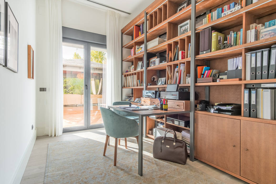 Chalet La Moraleja II, Tarimas de Autor Tarimas de Autor Modern Study Room and Home Office Wood Wood effect