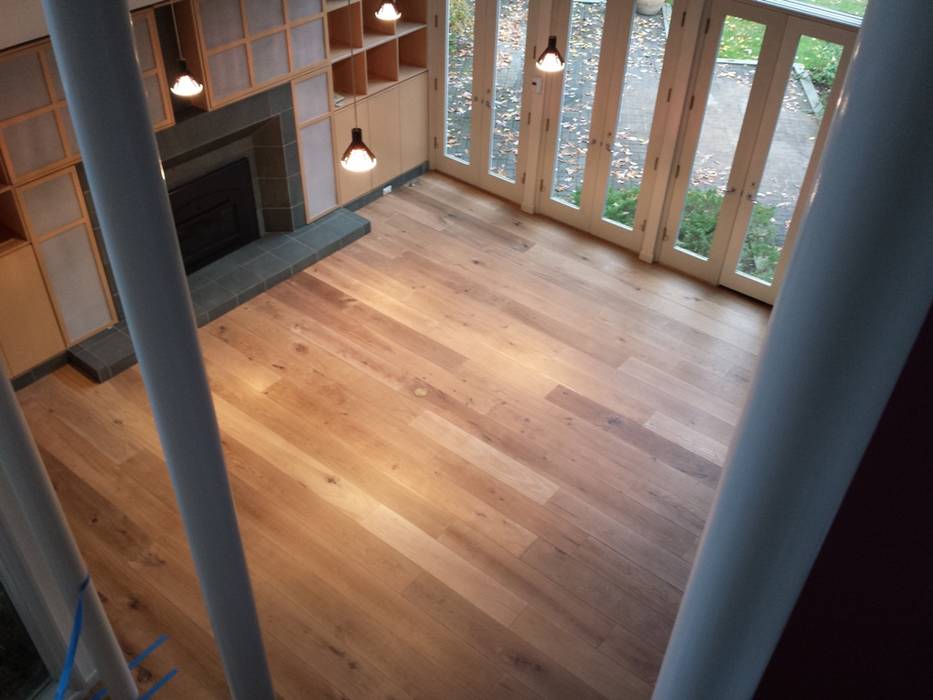 6" White Oak with radiant heat installation, Shine Star Flooring Shine Star Flooring Living room