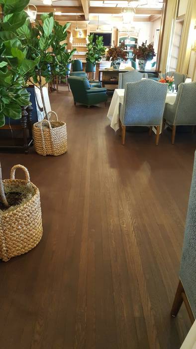 White Oak with Rubio Monocoat finish, Shine Star Flooring Shine Star Flooring クラシックデザインの ダイニング