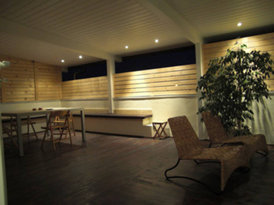 Realizzazione attico massa: giardino dinverno in stile in stile ... Realizzazione giardini d inverno