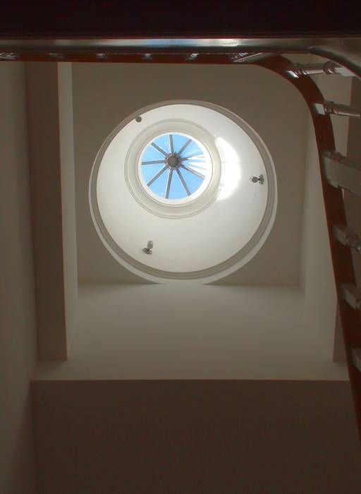 Reabilitation of a ruined building in Rua dos Bragas, José Melo Ferreira, Arquitecto José Melo Ferreira, Arquitecto Skylights Glass