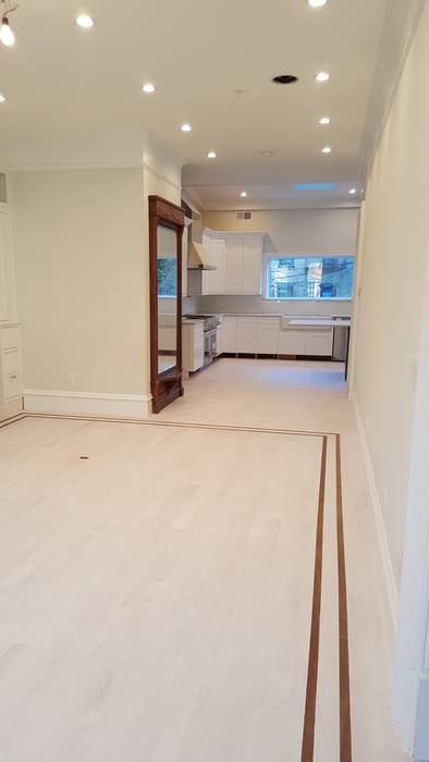 White Oak Rubio Monocoat finish with borders, Shine Star Flooring Shine Star Flooring Salas de estar clássicas