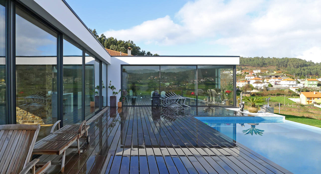 Un Viaje a detalle a través de esta Lujosa Casa, AD+ arquitectura AD+ arquitectura สระว่ายน้ำอินฟินิตี้ ไม้ Wood effect