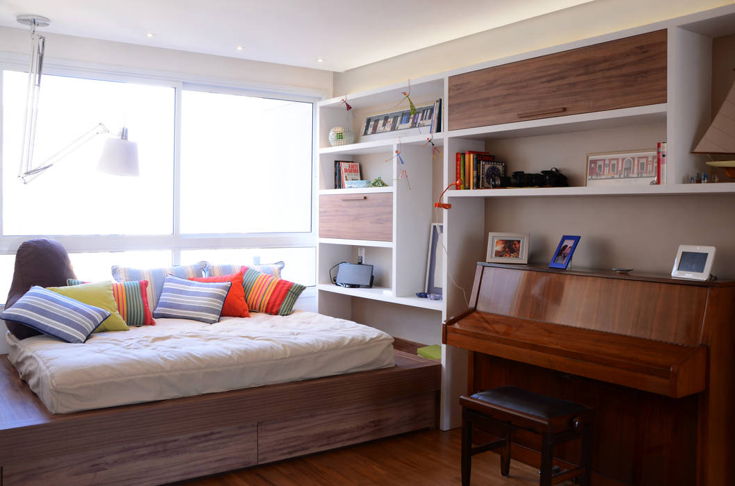 PROJETOS DE INTERIORES RESIDENCIAIS, okna arquitetura okna arquitetura Nursery/kid’s room Wood Wood effect