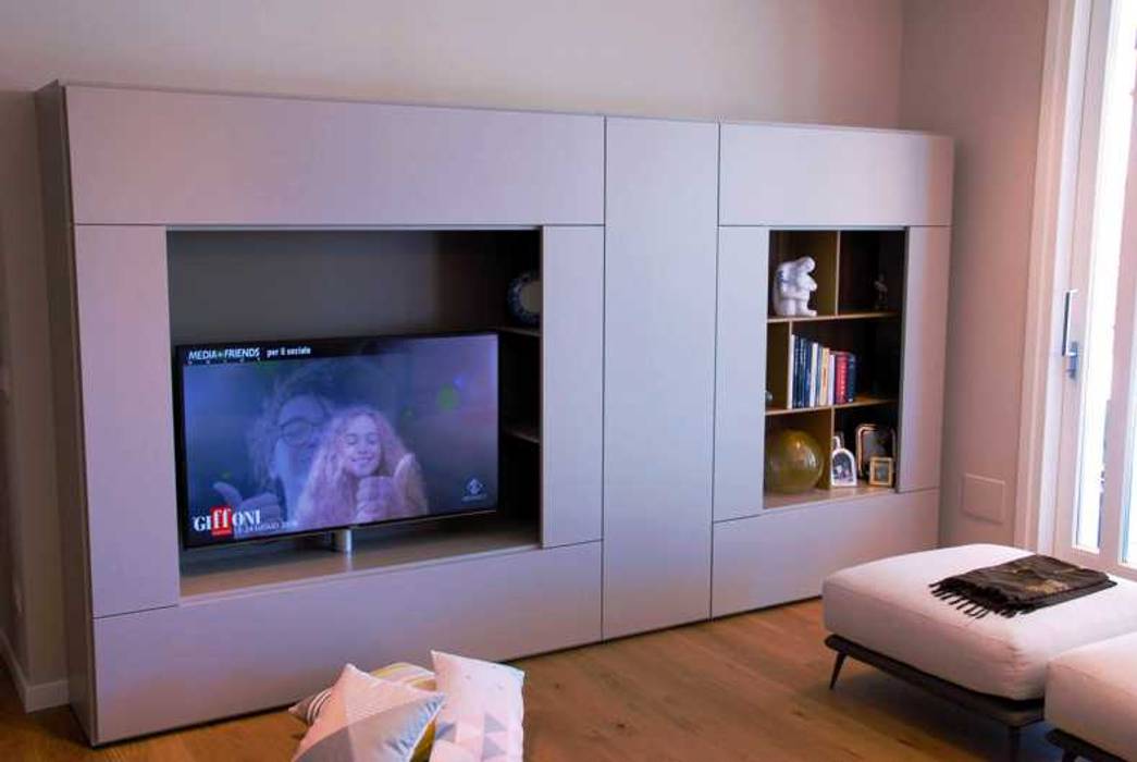 Riflessi di Design - Brescia, Studio Moltrasio - Zero4 SNC Studio Moltrasio - Zero4 SNC Modern Living Room TV stands & cabinets