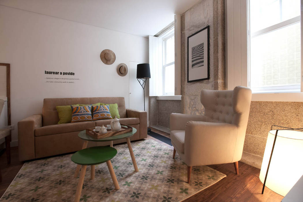 Apartamentos Rua de Trás - Alojamento turístico (7 apartamentos) - Centro do Porto, ShiStudio Interior Design ShiStudio Interior Design Salas de estilo escandinavo
