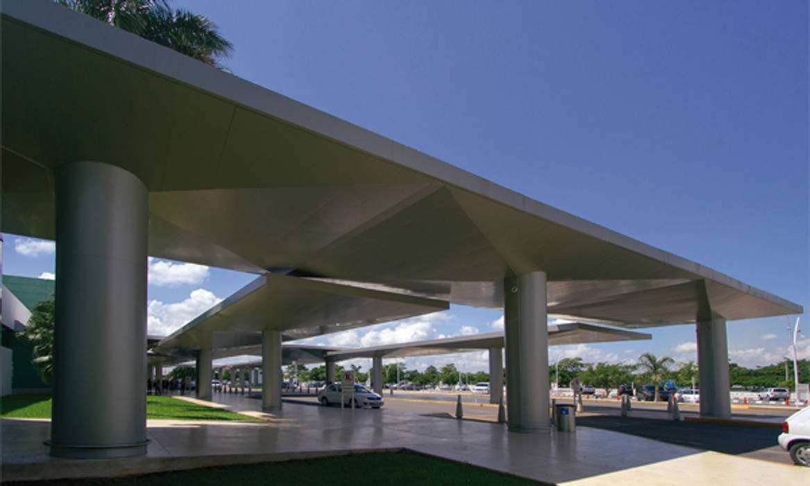 Ampliación y Remodelación Aeropuerto Internacional de Mérida, Duarte Aznar Arquitectos Duarte Aznar Arquitectos Flat roof Concrete