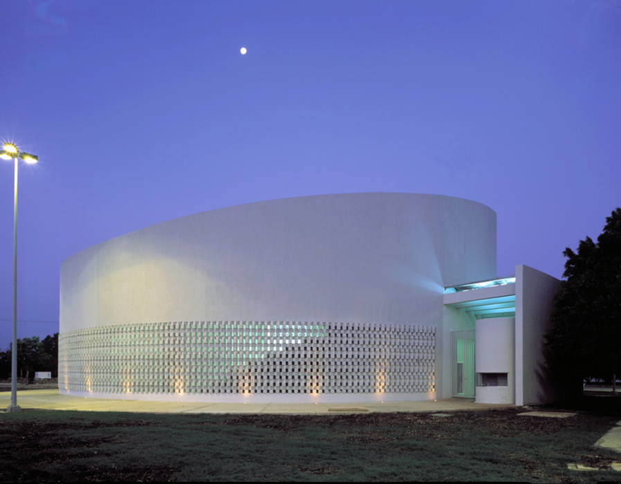 Gimnasio Polifuncional de Tizimín, Duarte Aznar Arquitectos Duarte Aznar Arquitectos Espacios comerciales Concreto Estadios