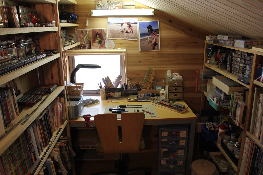 屋根裏工房 家族が喜ぶ趣味の家 株式会社 山弘 オリジナルデザインの 書斎 Homify