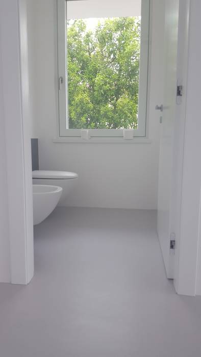 Pavimenti e pareti in resina per il bagno, COVERMAX RESINE COVERMAX RESINE Modern Bathroom