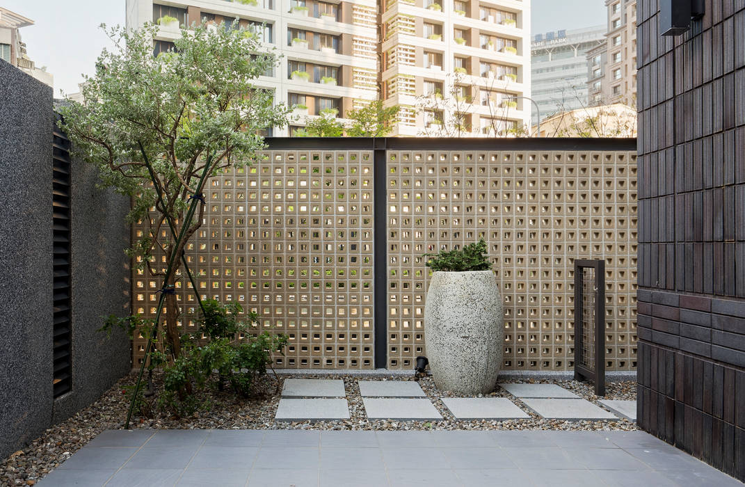 光影靜謐的庭園空間, 大地工房景觀公司 大地工房景觀公司 Classic style gardens Fencing & walls