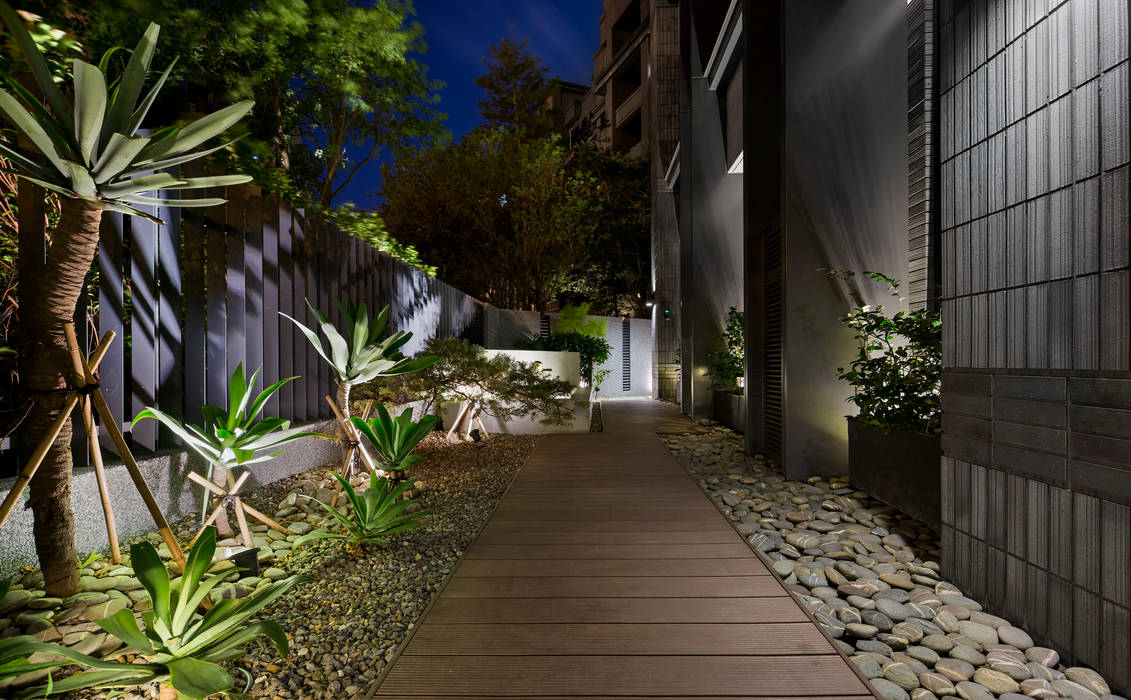 光影靜謐的庭園空間, 大地工房景觀公司 大地工房景觀公司 Taman Klasik Fencing & walls