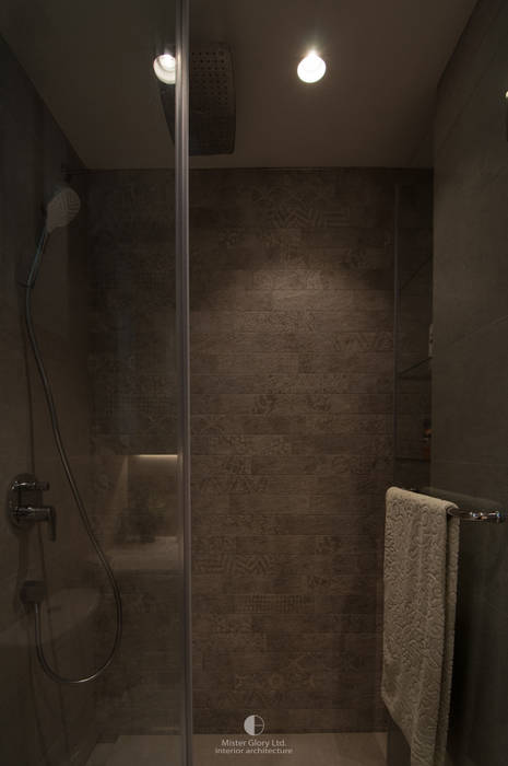 9 Mister Glory Ltd Minimalist style bathroom