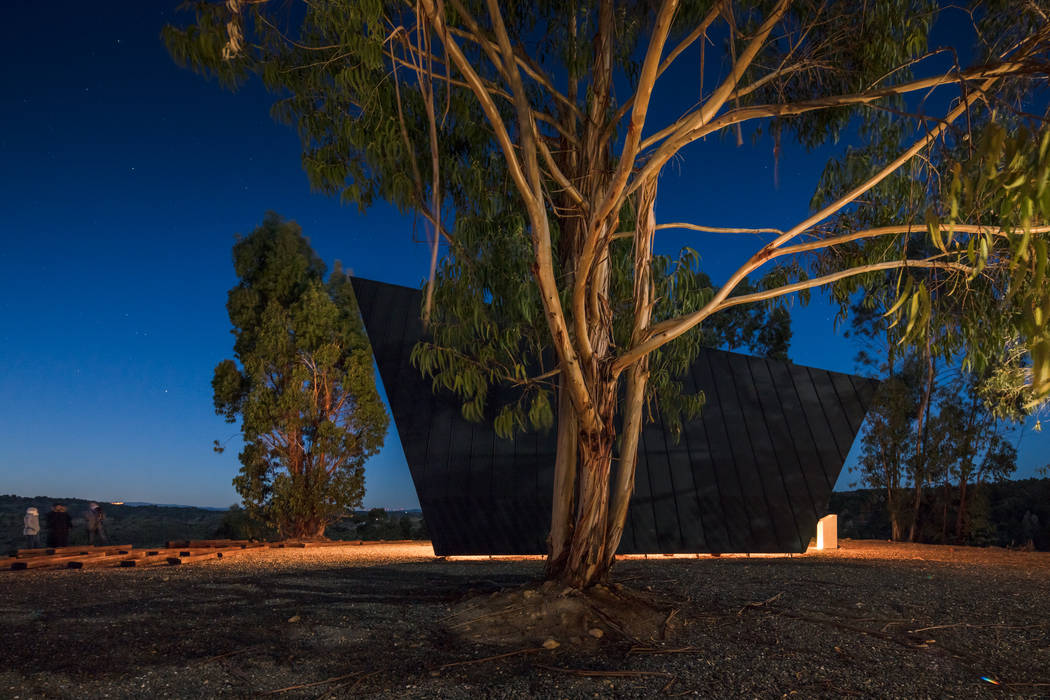 Capela de Nossa Senhora de Fátima, Plano Humano Arquitectos Plano Humano Arquitectos 박공 지붕 알루미늄 / 아연