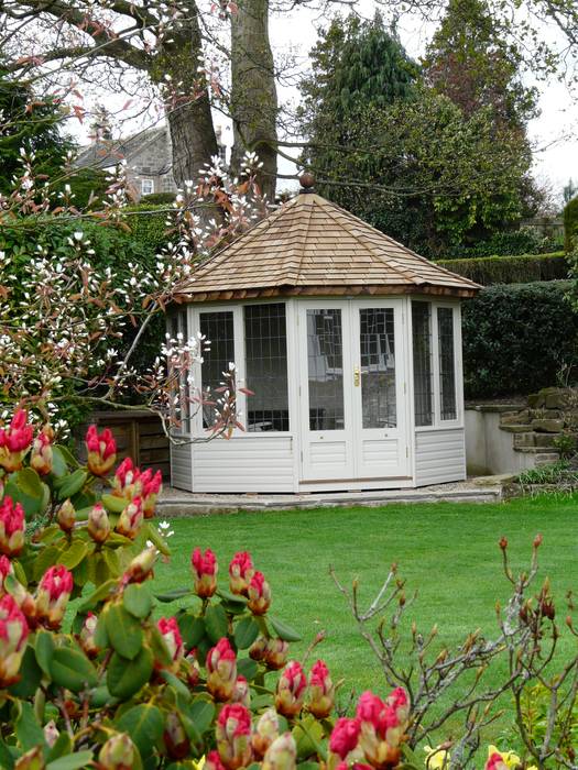 Thw Wraysbury Summerhouse Chelsea Summerhouses Ltd Classic style garden cedar summerhouses,garden summerhouse,garden building,summer house,summerhouses,gazebo,luxury summerhouse