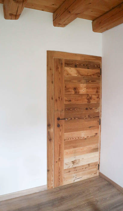 PORTE IN LEGNO DI RECUPERO, RI-NOVO RI-NOVO Rustic style doors Wood Wood effect Doors