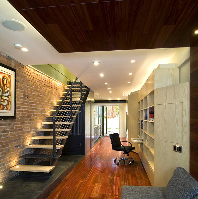 Foggy Bottom House, KUBE architecture KUBE architecture Stairs