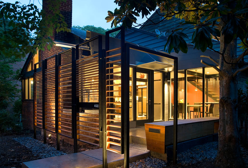 Q Place Residence, KUBE architecture KUBE architecture Rumah Modern