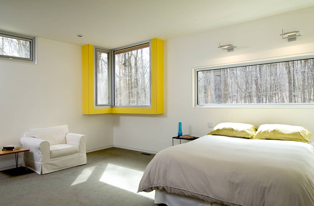 Forest House, KUBE architecture KUBE architecture Modern Bedroom